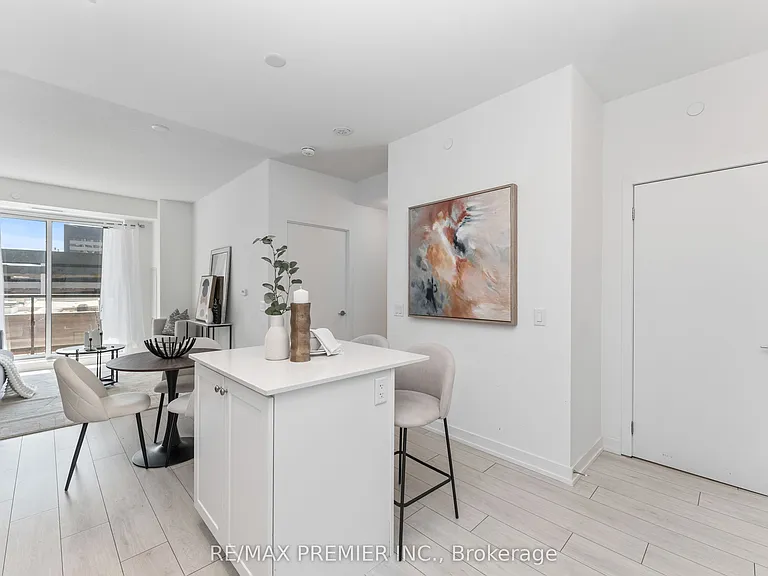 55 Duke St W #310 — Photo 2