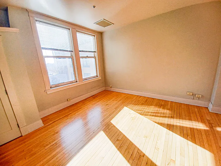 Idaho Building Apartments — Photo 30