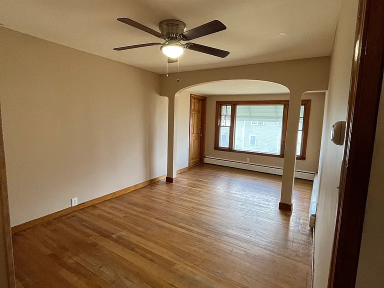 9 Division St #1R — Photo 4