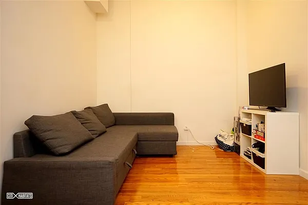 Rented by Citi Habitats | media 10