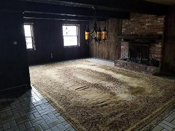 5th image of 3856 Highland Ave