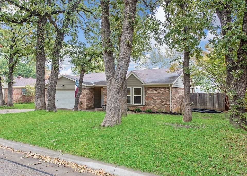 1st image of 3701 French Wood Dr