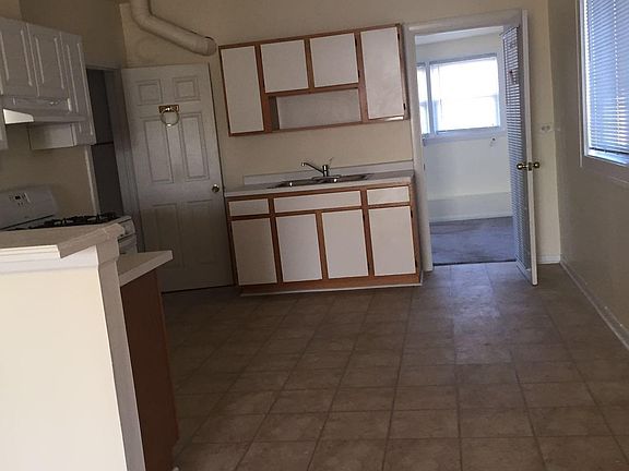 4th image of 2643 S Hillock Ave #Fl2