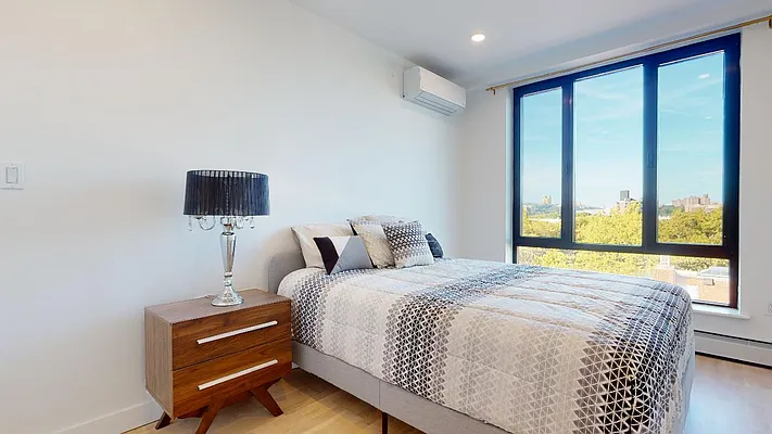 Rented by Bond New York | media 42