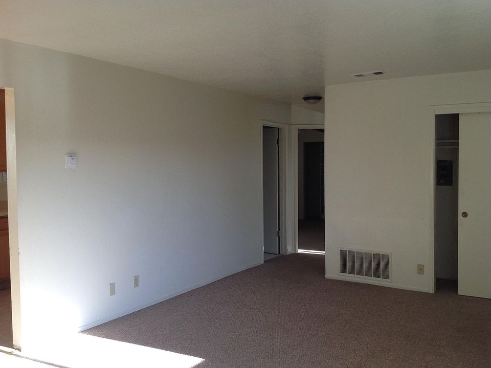 2nd image of 317 Poplar Ave APT 203