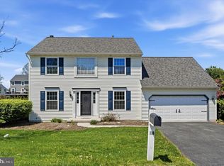 16 Horseshoe Dr, Morgantown, PA 19543