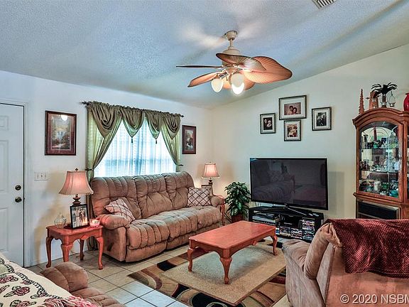 3rd image of 2836 Glenwood Ave