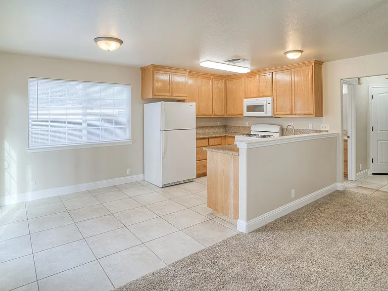 960 Myrtle Ave — Photo 7