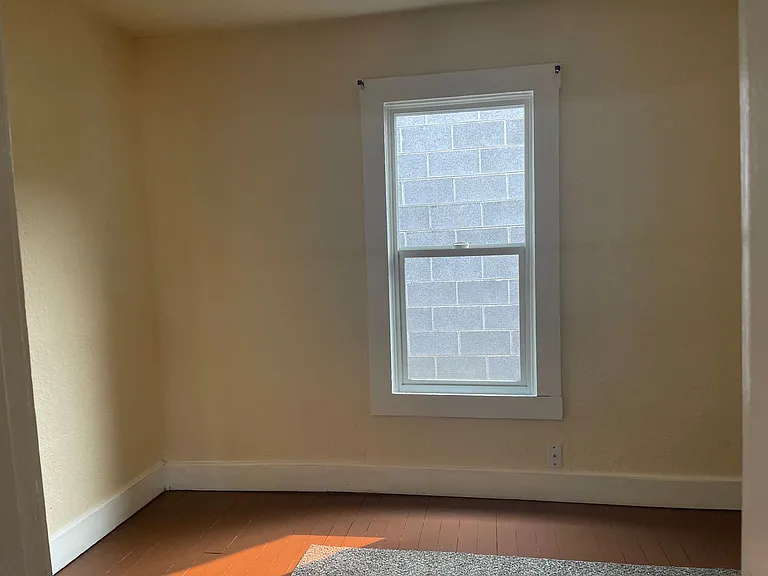 663 SE Parrott St — Photo 13