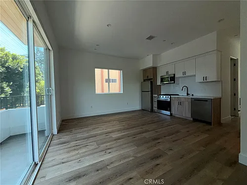 5044 Laurel Canyon Blvd Photo 1