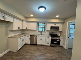 2464 Downing St, Reading, PA 19605