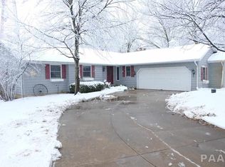 104 Windridge Dr, Washington, IL 61571