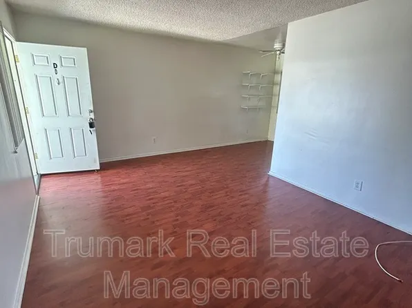 5647 Cartwright Ave APT D, North Hollywood, CA 91601