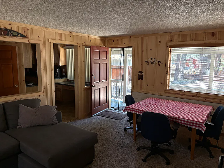 3804 Alder Ave — Photo 4