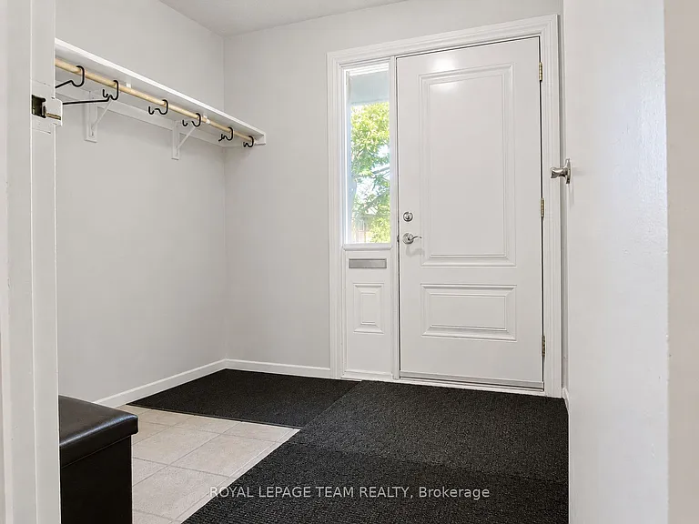 19 McClintock Way #100 — Photo 2