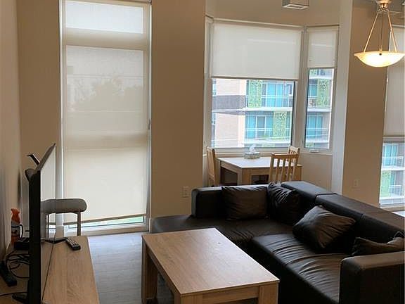 4th image of 253 Albert St #408