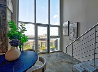 2000 Bagby St APT 7423, Houston, TX 77002