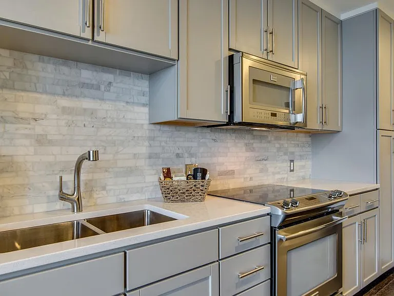 1212 Laurel St #1710 — Photo 9