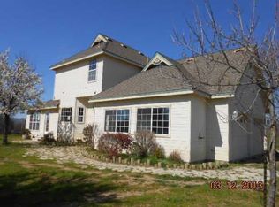 13940 Crown Oak Dr, Prather, CA