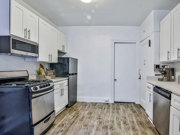3rd image of 414 E 71st St APT 5W