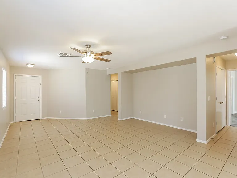 1629 W Burgess Ln — Photo 6