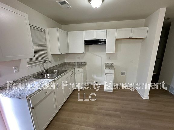 3rd image of 4183 Knob Dr