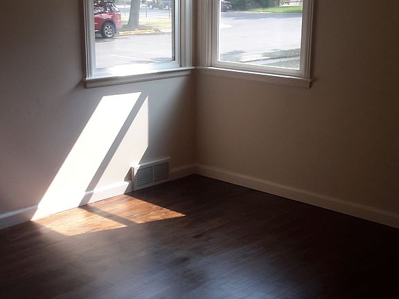 5th image of 1104 Fredrick Ln