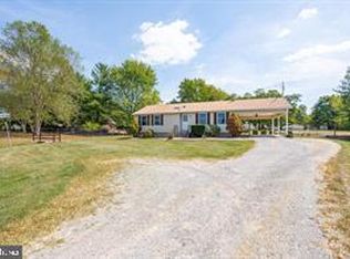 25 S Berlin Pike, Lovettsville, VA 20180