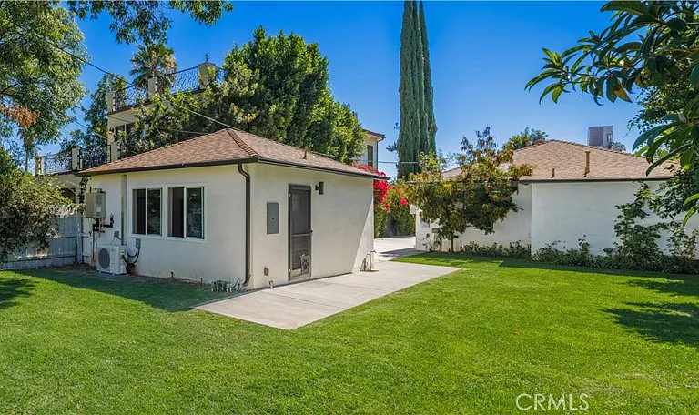 5143 Newcastle Ave — Photo 29