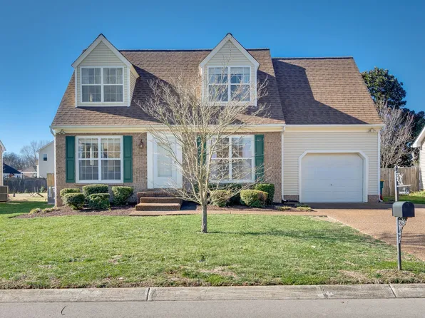 1138 Summerville Cir, Thompsons Station, TN 37179