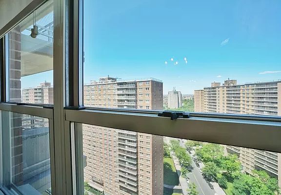 2nd image of 2940 W 5th St APT 21F