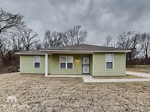 3385 Reynard Rd Photo 1