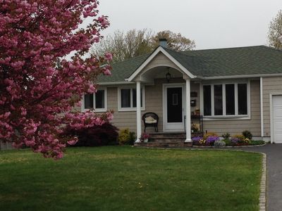 2 Bartley Ln, West Sayville, NY, 11796