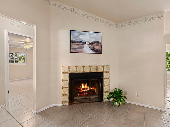 4th image of 211 DOESKIN DR