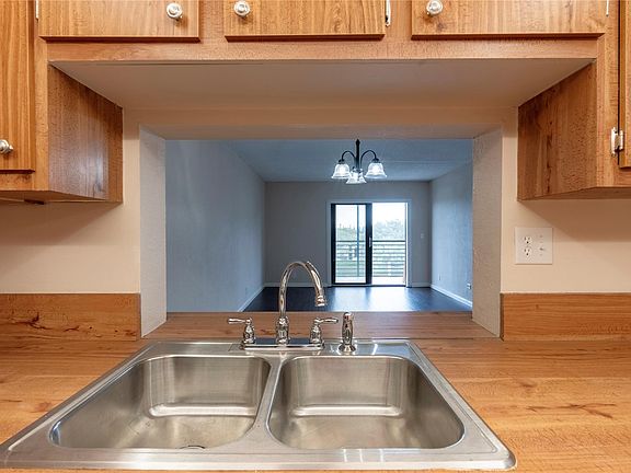 4th image of 3720 N Pine Island Road #436