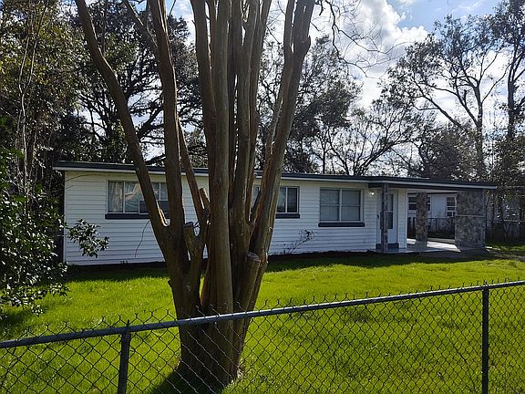 2nd image of 50 Teakwood Dr