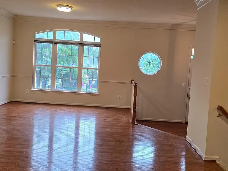22614 Welborne Manor Sq — Photo 14