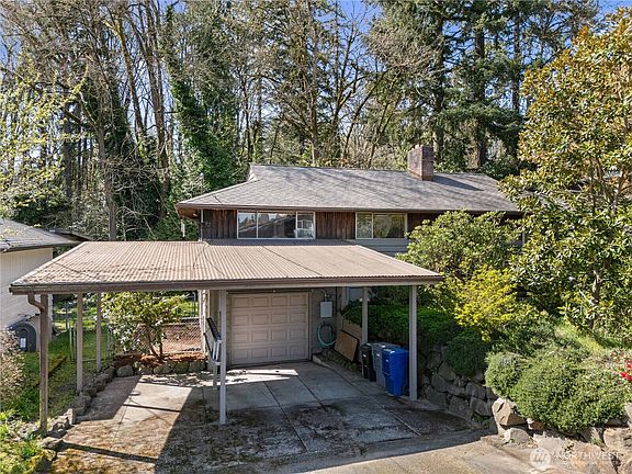 3rd image of 15829 4th Avenue SW