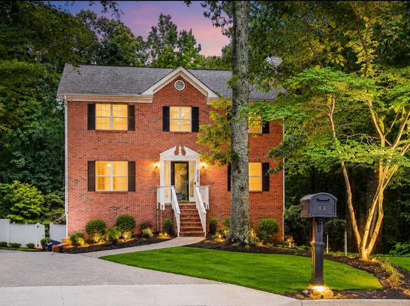 3735 Warwick Way, Snellville, GA 30039
