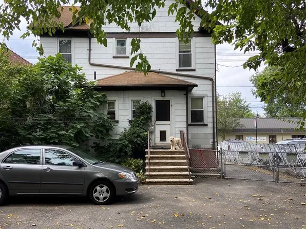 83 N Washington Ave, Bergenfield, NJ 07621