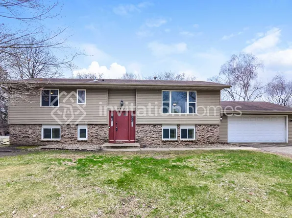 2601 E 121st St, Burnsville, MN 55337