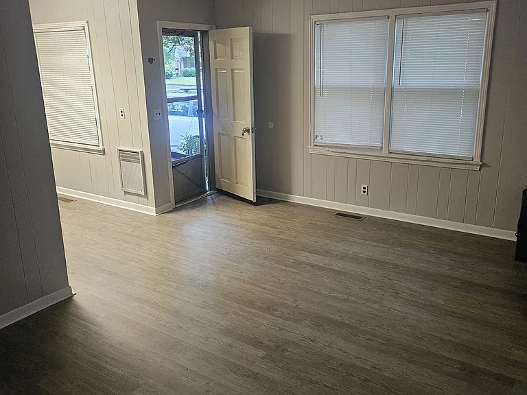 1609 Locust St #B — Photo 2