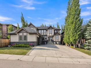 172 S Panatella Cres NW, Calgary, AB T3K 0M5