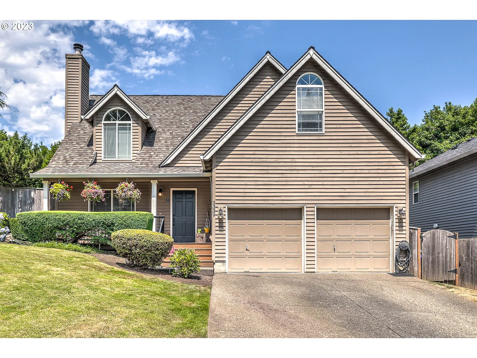 2339 SW Quinault Ct photo 1