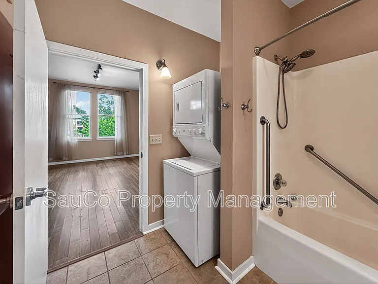 1425 NE 61st Ave #1-205 — Photo 17