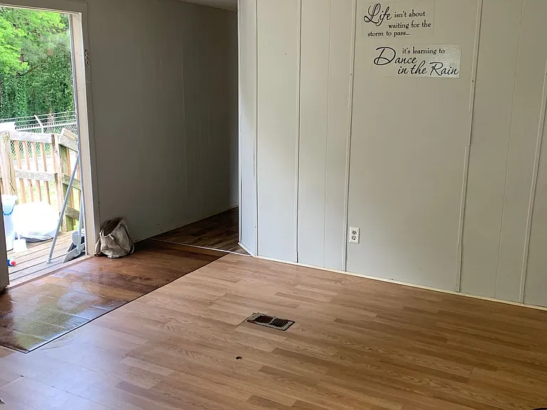 102 Holly Vista Ln — Photo 4