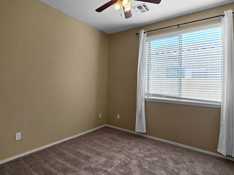 18651 W Sunrise Dr — Photo 27
