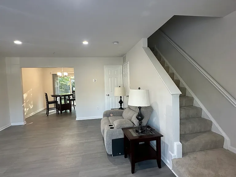 2622 Deer Ridge Dr — Photo 2
