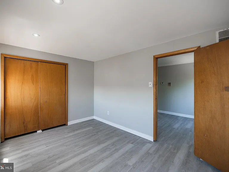 734 S 9th St #4F — Photo 9