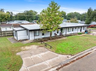 121-127 W 31st St N, Wichita, KS 67204